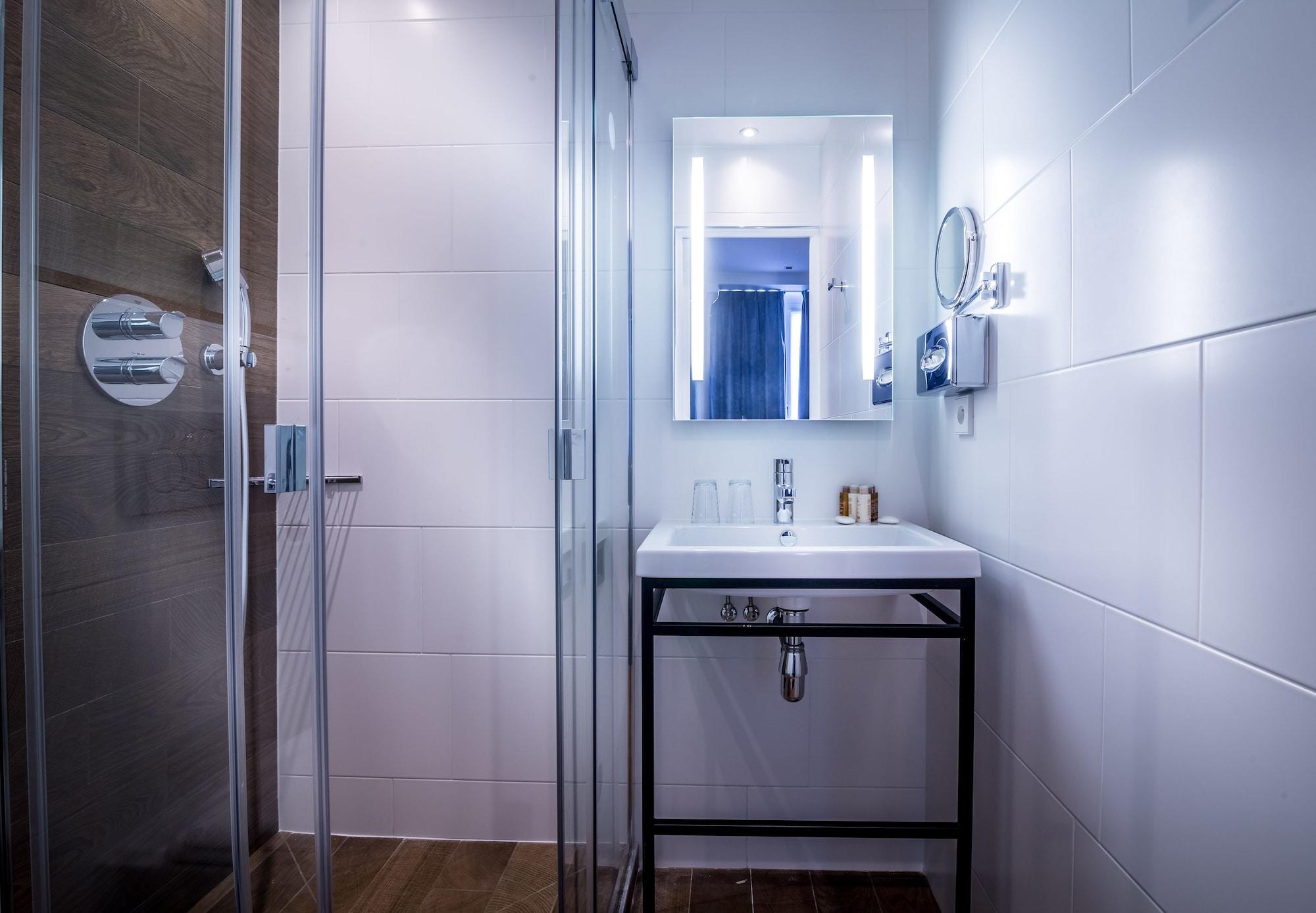Western Premier Marais Grands Boulevards Hotel